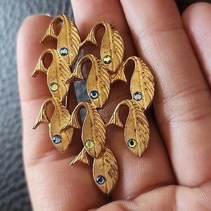 VTG NEWPRO brooch
